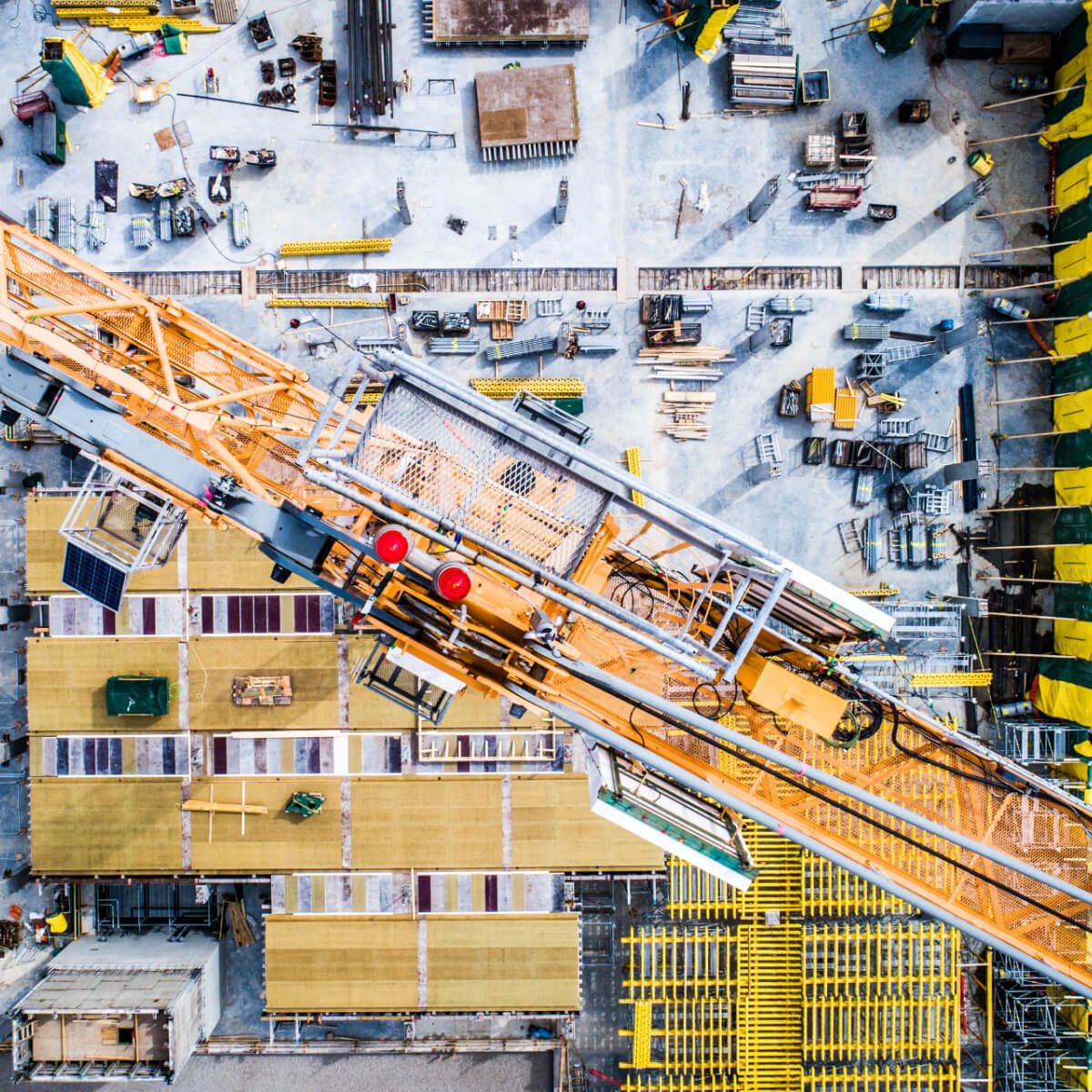 A top-down drone shot of a construction site, just one of the many images that CR Edge and its Dallas construction photo documentation uses to create a virtual tour of your project site.
